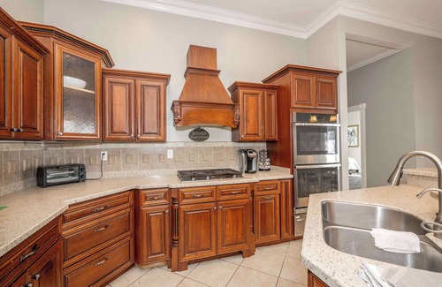 West Chester Casa | The Bishops Manor, Stay for 10!