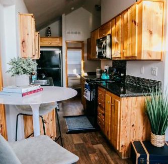 Austin Casa | The Bison Cabin - The Cabins at Rim Rock