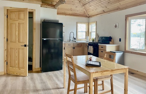Montello Cabina | The BL Cottage - Lake Getaway with Panoramic Views, near Cascade Mountain