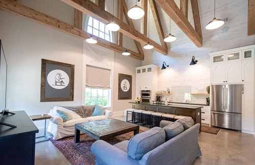 Auburn Casa | The Black Barn, ¡Nueva casa de 3 dormitorios / 3 baños! Fácil distancia a pie de todo!