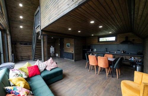 Tsilkani Apartamento | The Black Hills - Cottage in Dusheti