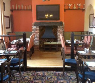 Warwick Hotel | The Black Horse Inn