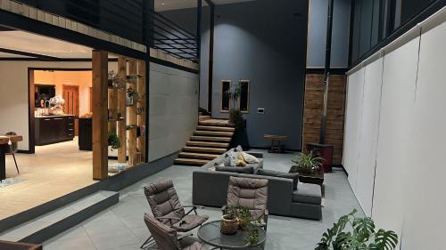 Pinto Apartamento | The Black House