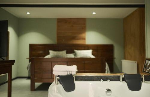 Pinto Apartamento | The Black House
