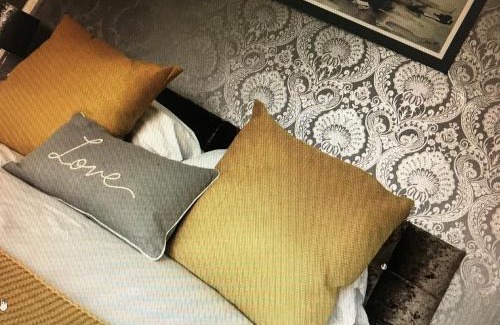Lampeter Hotel | The Black Lion Royal Hotel