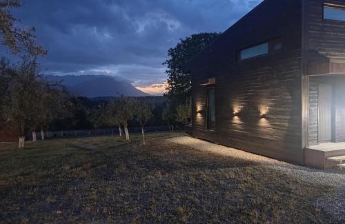 Moieciu Chalet De Esquí | The Black Lodge