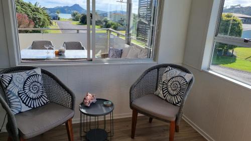 Cooks Beach Casa | The Black Shack - Cooks Beach Holiday Home