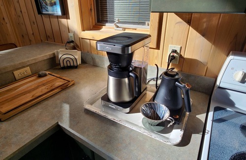 Harbor Springs Chalet De Esquí | The Black & Tan Chalet - modern comfort for your group near Nubs & Highlands
