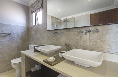 Roodeplaat Hotel | The Blades
