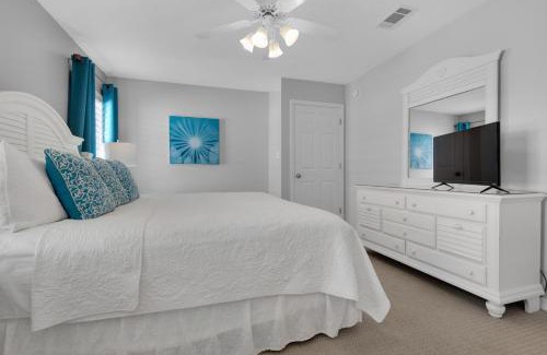 Miramar Beach Casa | The Blarney Stone 4BR Beach Cottage Pet Friendly Golf Cart Pools Private Beach!