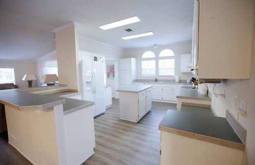 Cedar Bluff Casa | *The Blessed Way* Ready for your large group! 15 minutes to UT/Downtown