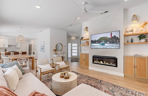 Arlington Park Casa | The Blessing House - Htd Pool & Spa, Close to Beaches