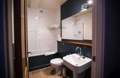 Witney Hotel | The Blue Boar