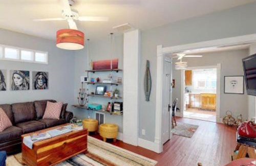Montrose Casa | The Blue Bungalow