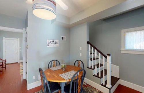 Montrose Casa | The Blue Bungalow