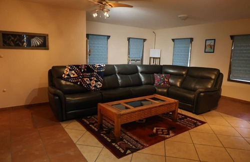 San Lorenzo Casa | The Blue Crane Lodge is a beautiful 3-bdr house in the magical Mimbres Valley
