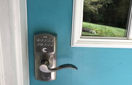 Dundee Cabaña | The Blue Door Cottage