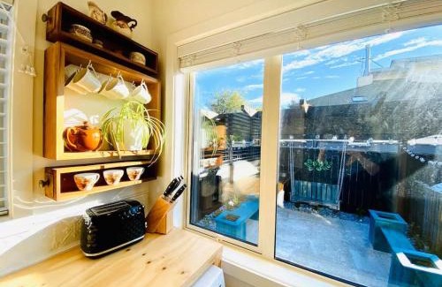 Tahunanui Casa | The Blue Gecko Apartment