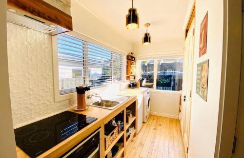 Tahunanui Casa | The Blue Gecko Apartment