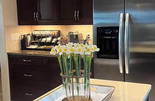 Riverside Casa | The Blue Heron on Lake Michigan, private beach, hot tub and fireplace