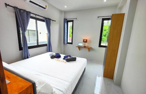 Na Thon Casa | The Blue House Lipa Noi