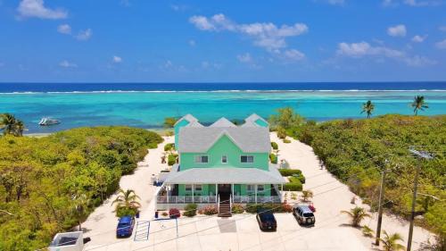 Colliers Bay Casa | The Blue Iguana at Cottages