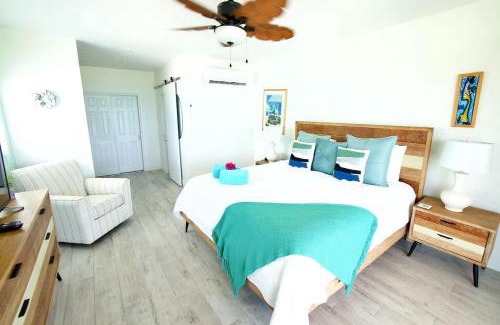 Colliers Bay Casa | The Blue Iguana at Cottages