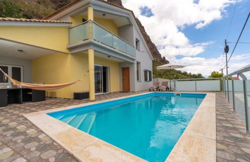 Prazeres Casa | The Blue Pearl-Villa Paul