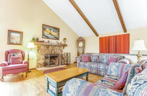Carriage Hills Casa | The Blue Raven