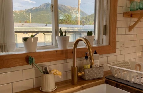 Blairmore Cabaña | The Blue Roof Cottage