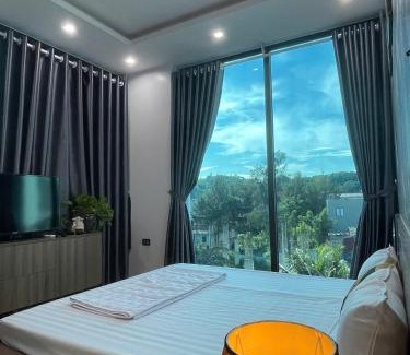 Hoang Hoa Hotel | The Blue Villa