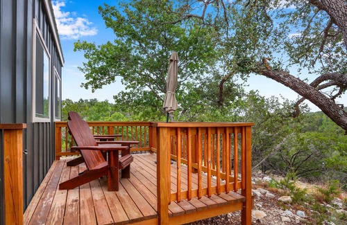 Dripping Springs Cabaña | The Bluebonnet at Harrod's Hill Country Hideaway