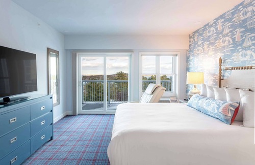 Bar Harbor Hotel | The Bluenose Inn