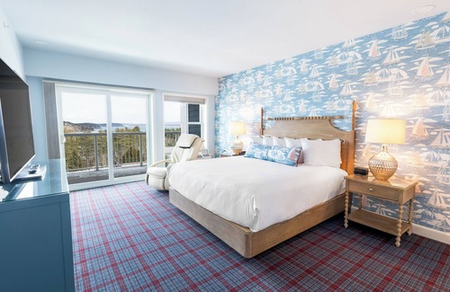 Bar Harbor Hotel | The Bluenose Inn