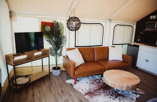 Cadiz Alquiler De RV | The Bluff, Luxury Safari Tent