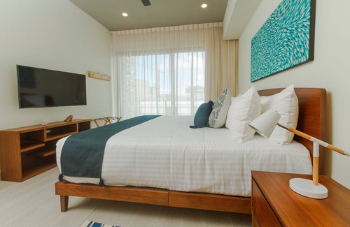 Luis Donaldo Colosio Casa | The Boat A403 By Lockey