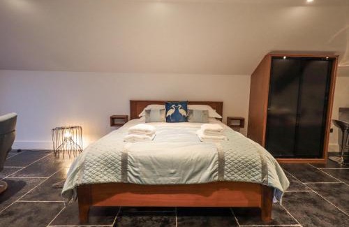 Windermere Casa | The Boat House at Louper Weir