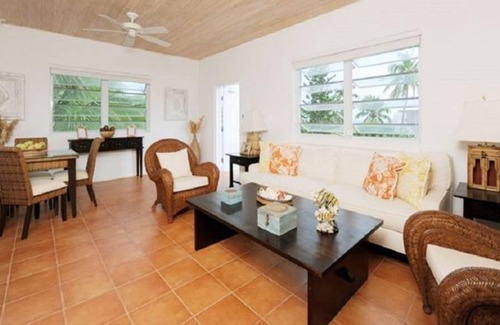 Governor's Harbour Casa | The Boat House by Eleuthera Vacation Rentals