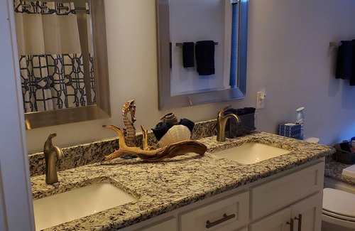 Chapin Casa | The Boat House vacation home on Lake Murray w/ private beach, dock & boat ramp