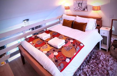 Seafront Apartamento | The Boat View - Sea View - Tiny home Brighton Marina