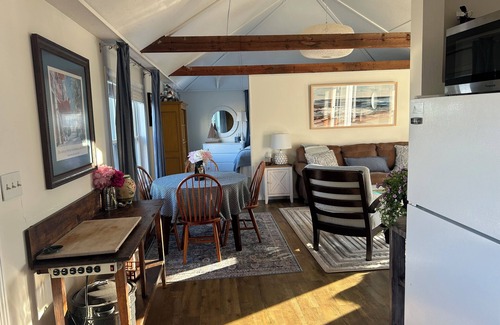 Stonington Cabaña | The Boathouse: cozy cottage at harbor's edge - walk to downtown Stonington