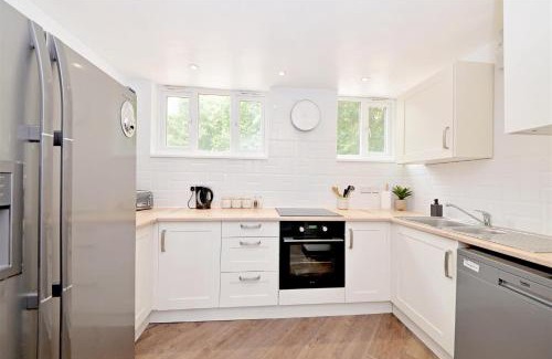 Lichfield Casa | The Boathouse