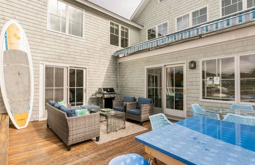 Rowayton Casa | The Boathouse on Five Mile River