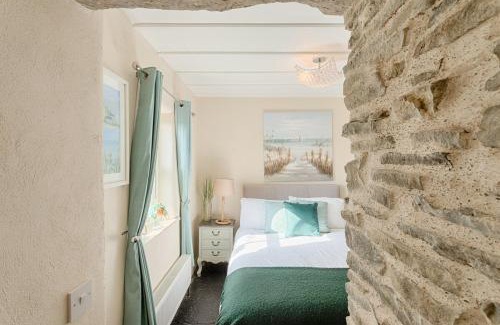 Liscannor Casa | The Boathouse On The Atlantic Sea