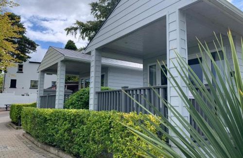 Enniskillen Casa | The Boatyard Glamping Lodges-Birchwood Lodge