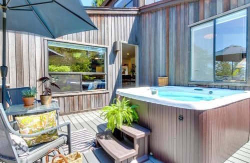 Sea Ranch Casa | The Bobcat House