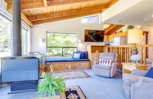 Sea Ranch Casa | The Bobcat House