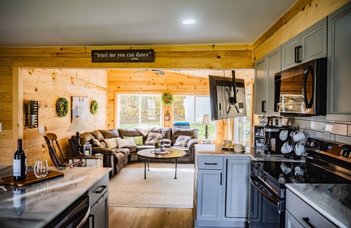 Logan Casa | Farmhouse-Casa-Baño Privado