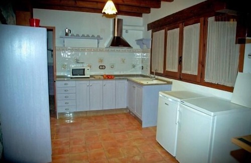 Alcalá del Júcar Cabaña | Casa cueva en Alcala del Jucar con chimenea y wifi