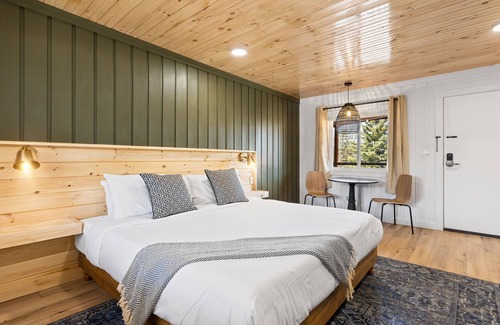 Lake Placid Hotel | The Boha Hotel